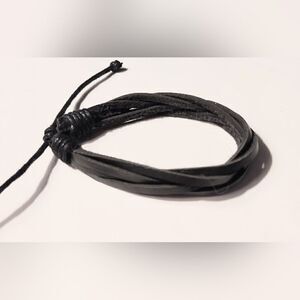 Men's‎ leather bracelet layered black new d25